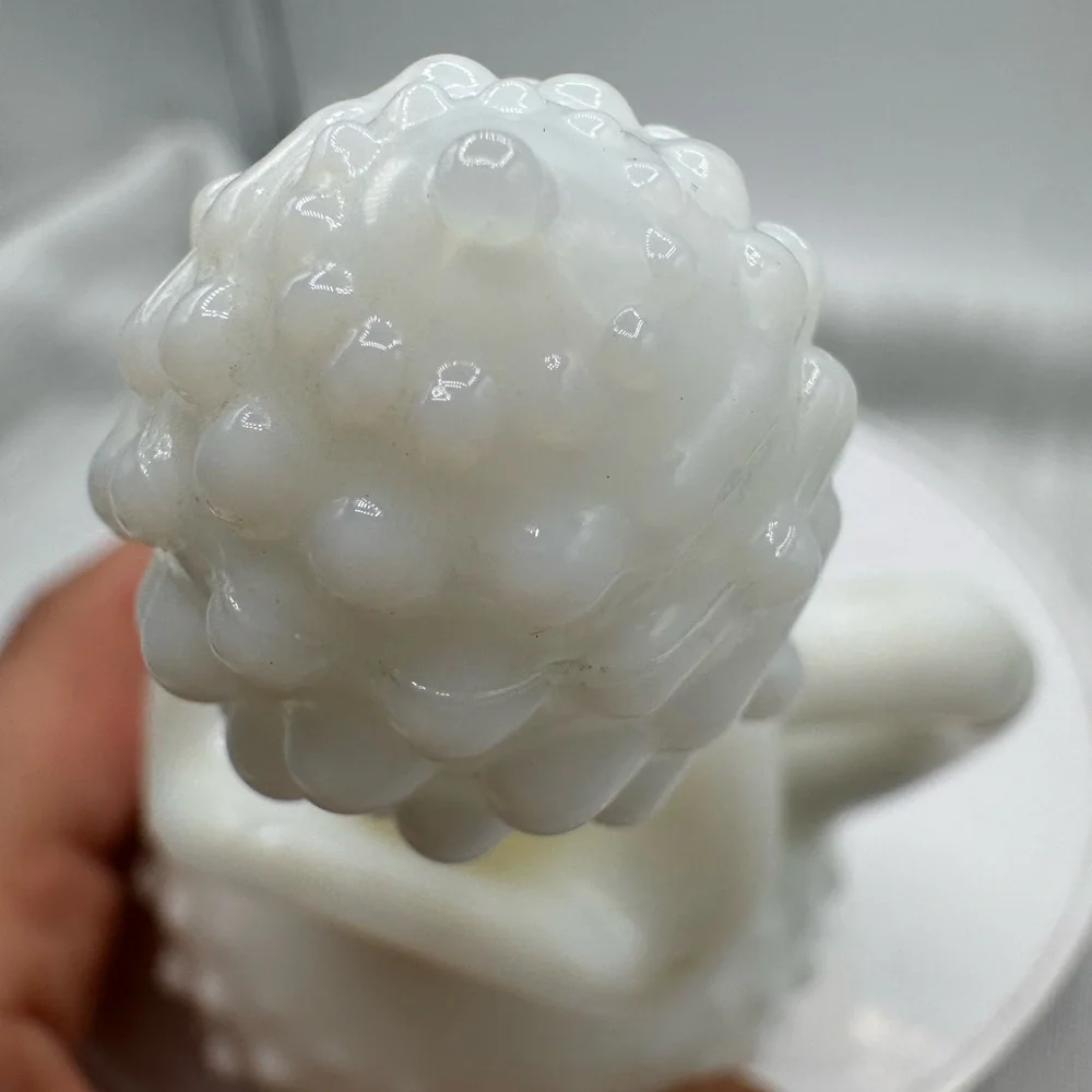 Avon Hobnail Milk Glass Moonwind Foaming Bath Oil Pitcher Decor VTG 70’s